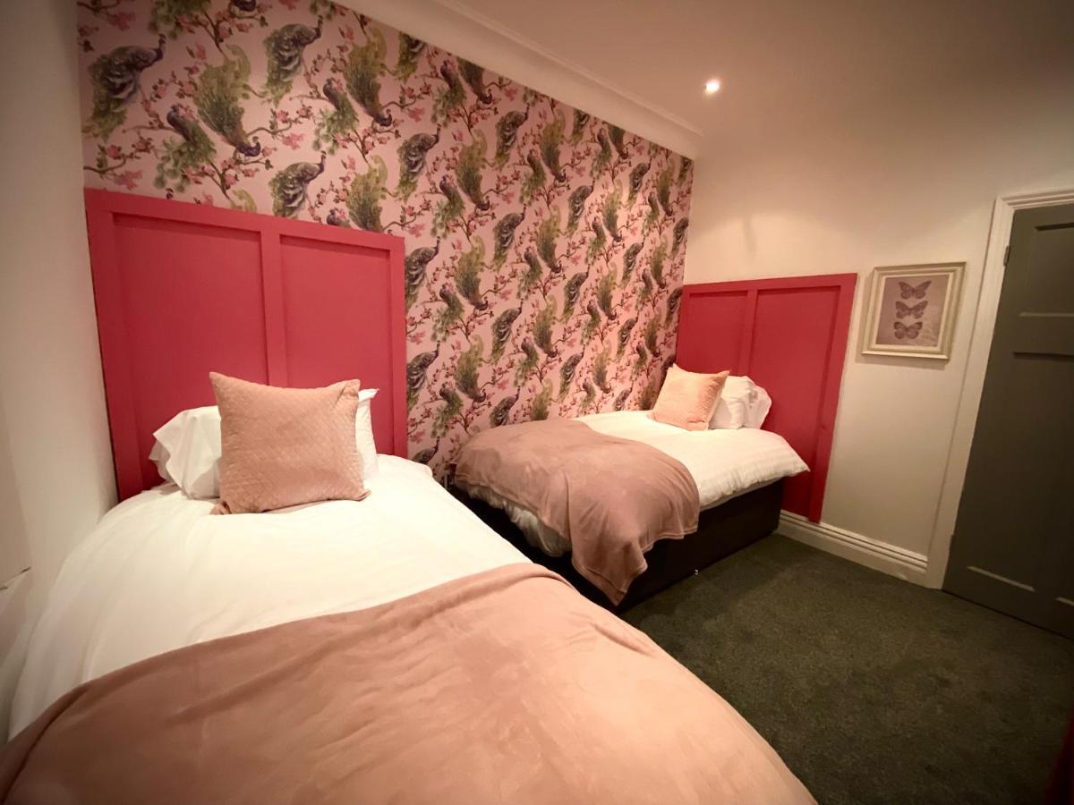 Hébergement de vacances Captivating 4-bed Hot Tub House In